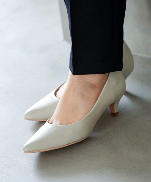 ANY SIS(エニィスィス)の「【22.5~24.5cm】ローヒールレディライク パンプス(パンプス・レディース・ブラック系/ライトグレー系・LL/LARGE/MEDIUM/SMALL/SS)」の16枚目の写真