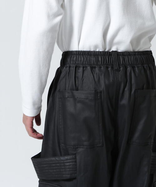 FR(13)NDS（フレンズ）の「FR(13)NDS/フレンズ/コーティングワイドカーゴパンツ（カーゴパンツ・メンズ・ブラック・F）」の20枚目の写真