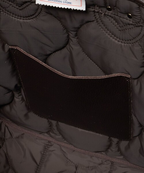 YOUNG&OLSEN The DRYGOODS STORE（ヤングアンドオルセン）の「【別注】＜YOUNG&OLSEN The DRYGOODS STORE＞キルトトートバッグ（トートバッグ・レディース・ブラック/ダークブラウン/ベージュ・FREE）」の16枚目の写真