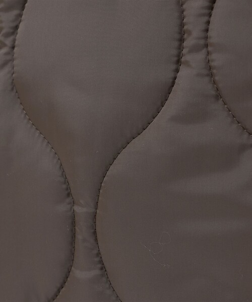 YOUNG&OLSEN The DRYGOODS STORE（ヤングアンドオルセン）の「【別注】＜YOUNG&OLSEN The DRYGOODS STORE＞キルトトートバッグ（トートバッグ・レディース・ブラック/ダークブラウン/ベージュ・FREE）」の19枚目の写真