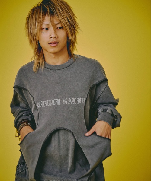 GALFY（ガルフィー）の「『GALFY/ガルフィー』穴の向こうにわんちゃんロンTee【Z】（Tシャツ/カットソー・レディース・ブラック・M/L/XL）」の3枚目の写真