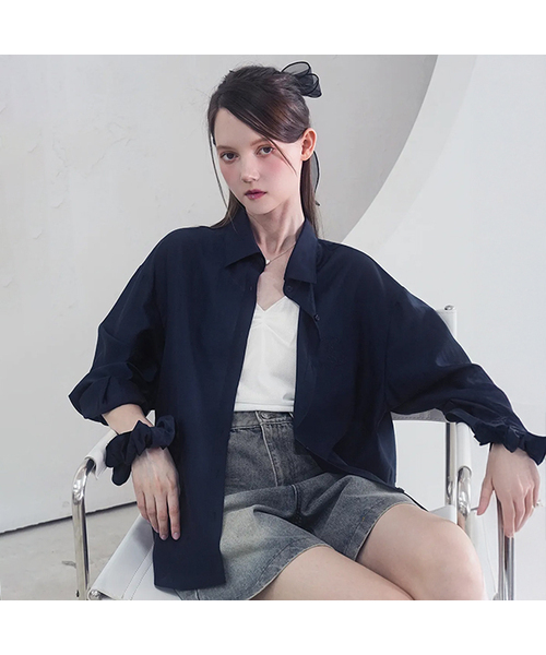 Vivacious（ビバシャス）の「Eclat See-Through Classic Shirt - 9COL（シャツ/ブラウス・レディース・パープル/ネイビー/ライトブルー/ブラック/アイボリー/ブルー/イエロー/ピンク/ミント・FREE）」の6枚目の写真