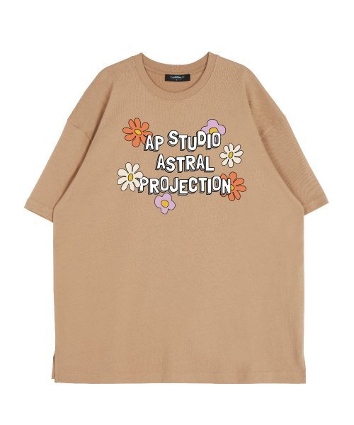 ASTRAL PROJECTION(アストラルプロジェクション)の「エイピーフラワーラウンドネック15番手綿半袖Tシャツ_ベージュ(Tシャツ/カットソー・レディース・その他・LARGE/MEDIUM/X-LARGE)」の2枚目の写真