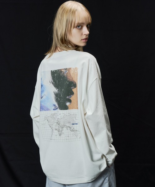 AIVER(アイバー)の「AIVER THE WORLD L/S TEE(Tシャツ/カットソー・メンズ・ブラック/チャコールグレー/オフホワイト・LARGE/MEDIUM/SMALL)」の2枚目の写真