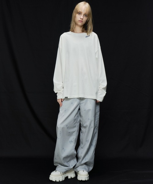 AIVER(アイバー)の「AIVER THE WORLD L/S TEE(Tシャツ/カットソー・メンズ・ブラック/チャコールグレー/オフホワイト・LARGE/MEDIUM/SMALL)」の11枚目の写真