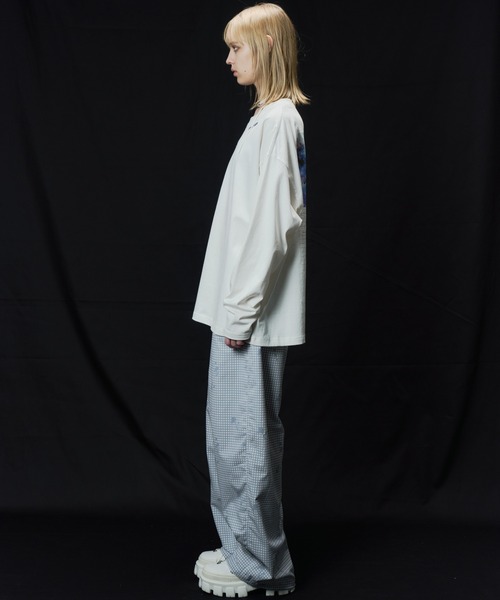 AIVER(アイバー)の「AIVER THE WORLD L/S TEE(Tシャツ/カットソー・メンズ・ブラック/チャコールグレー/オフホワイト・LARGE/MEDIUM/SMALL)」の15枚目の写真