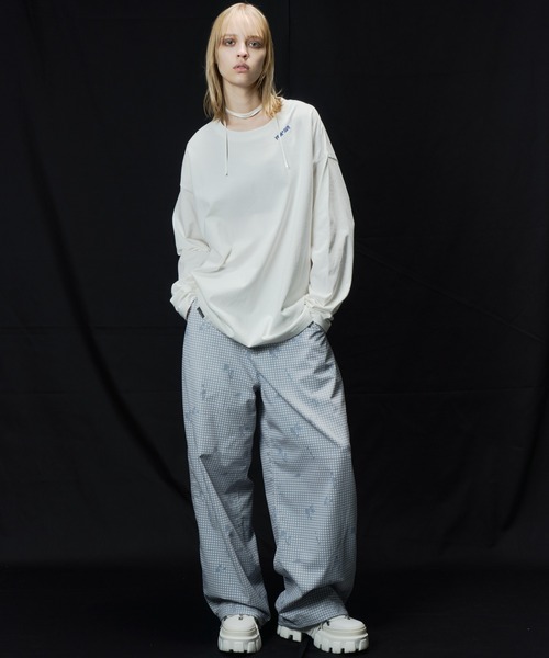 AIVER(アイバー)の「AIVER THE WORLD L/S TEE(Tシャツ/カットソー・メンズ・ブラック/チャコールグレー/オフホワイト・LARGE/MEDIUM/SMALL)」の12枚目の写真