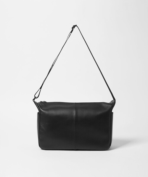 green label relaxing(グリーンレーベルリラクシング)の「GLR レザー ファンクショナル マルチポケット ショルダー バッグ(ショルダーバッグ・メンズ・ブラック・FREE)」の5枚目の写真