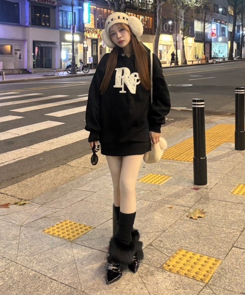 one after another NICE CLAUP（ワンアフターアナザーナイスクラップ）の「キルティングロゴビッグパーカー（パーカー・レディース・オフホワイト/杢グレー/ピンク/サックスブルー/ブラック・FREE）」の9枚目の写真