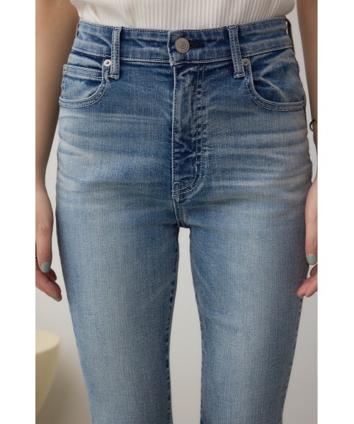 AZUL by moussy(アズールバイマウジー)の「AZUL DENIM フレアデニム(デニムパンツ・レディース・ライトブルー/ブルー/ライトブラック・MEDIUM/SMALL/X-SMALL/LARGE)」の11枚目の写真