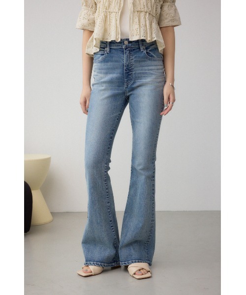AZUL by moussy(アズールバイマウジー)の「AZUL DENIM フレアデニム(デニムパンツ・レディース・ライトブルー/ブルー/ライトブラック・MEDIUM/SMALL/X-SMALL/LARGE)」の7枚目の写真