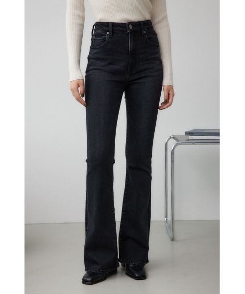 AZUL by moussy（アズールバイマウジー）の「AZUL DENIM フレアデニム（デニムパンツ・レディース・ライトブルー/ブルー/ライトブラック・MEDIUM/SMALL/X-SMALL/LARGE）」の19枚目の写真