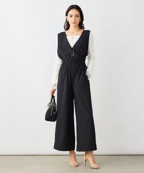 NOLLEY’S Sophi（ノーリーズソフィ）の「ウォッシャブルバックサテンサロペット（つなぎ/オールインワン・レディース・ブラック/オフホワイト・38）」の2枚目の写真