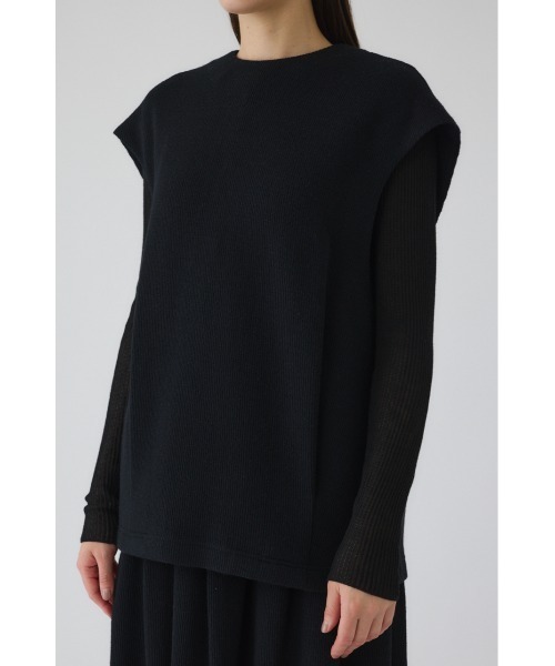 Front hole vest like tops フロントホールベストライクトップス