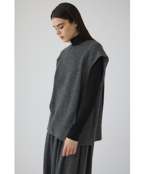 RIM.ARK（リムアーク）の「Front hole vest like tops フロントホール