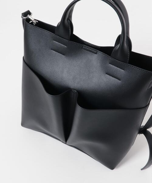 KBF（ケイビーエフ）の「アウトポケットイージーBAG（ショルダーバッグ・レディース・ブラック/キャメル・ONE）」の5枚目の写真