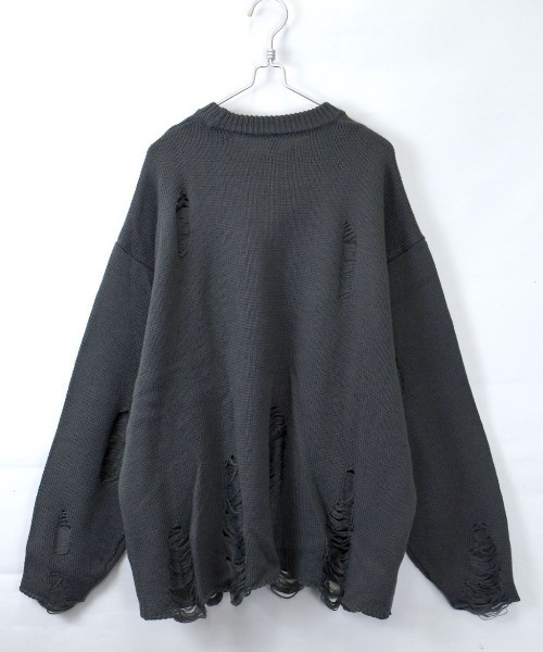 NOIZY（ノイジー）の「ダメージバルキークルーニット（ニット/セーター・メンズ・チャコールグレー/ブラウン・LARGE/MEDIUM）」の3枚目の写真