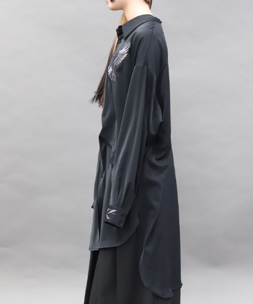 REZEN(リゼン)の「鴉刺繍ロングシャツ(シャツ/ブラウス・メンズ・ブルーパープル/ブラック/ローズ・MEDIUM/LARGE)」の12枚目の写真