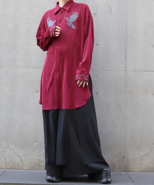 REZEN(リゼン)の「鴉刺繍ロングシャツ(シャツ/ブラウス・メンズ・ブルーパープル/ブラック/ローズ・MEDIUM/LARGE)」の19枚目の写真
