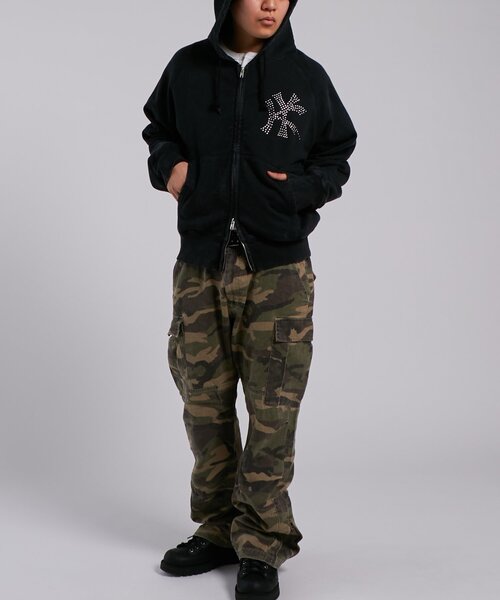 WHO'S WHO gallery（フーズフーギャラリー）の「KOOKY'N KYケミカルラインストーンジップパーカー（パーカー・レディース・ブラック/サックスブルー/ネイビー・SMALL/MEDIUM）」の4枚目の写真