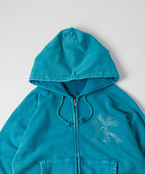 WHO'S WHO gallery（フーズフーギャラリー）の「KOOKY'N KYケミカルラインストーンジップパーカー（パーカー・レディース・ブラック/サックスブルー/ネイビー・SMALL/MEDIUM）」の15枚目の写真