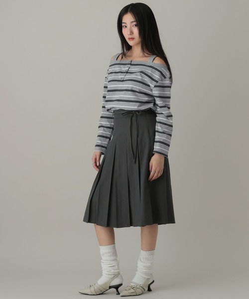 3.3 Field Trip （3.3フィールドトリップ）の「3.3 Field Trip／オフショルボーダーロングスリーブ（Tシャツ/カットソー・レディース・グレー/レッド・FREE）」の4枚目の写真