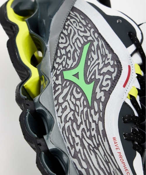 MIZUNO(ミズノ )の「WAVE PROPHECY 13.2 D1GA261301(スニーカー・メンズ・グレー・27.0cm/26.5cm/28.0cm/27.5cm/25.0cm/26.0cm/28.5cm/30.0cm)」の11枚目の写真