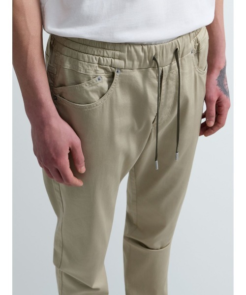 REPLAY(リプレイ)の「リラックステーパードLANNY タッチブルデニム(デニムパンツ・メンズ・カーキ・W29xL30/W30xL30/W31xL30/W32xL30/W33xL30/W34xL30/W28xL30)」の6枚目の写真