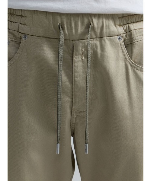 REPLAY(リプレイ)の「リラックステーパードLANNY タッチブルデニム(デニムパンツ・メンズ・カーキ・W29xL30/W30xL30/W31xL30/W32xL30/W33xL30/W34xL30/W28xL30)」の7枚目の写真