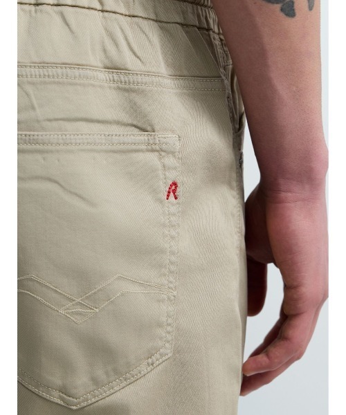 REPLAY(リプレイ)の「リラックステーパードLANNY タッチブルデニム(デニムパンツ・メンズ・カーキ・W29xL30/W30xL30/W31xL30/W32xL30/W33xL30/W34xL30/W28xL30)」の10枚目の写真