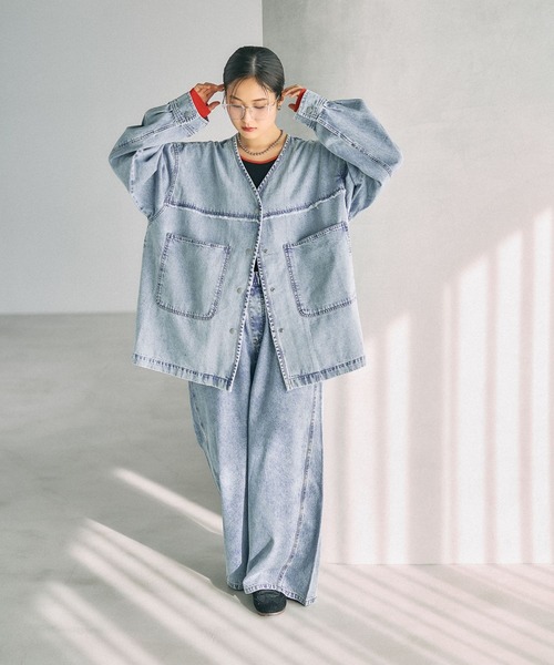 LEPSIM（レプシィム）の「ノーカラーデニムシャツ　629900（シャツ/ブラウス・レディース・ブルー/ライトブルー・FREE）」の4枚目の写真