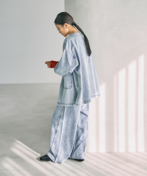 LEPSIM（レプシィム）の「ノーカラーデニムシャツ　629900（シャツ/ブラウス・レディース・ブルー/ライトブルー・FREE）」の5枚目の写真