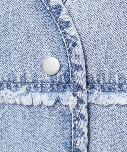 LEPSIM（レプシィム）の「ノーカラーデニムシャツ　629900（シャツ/ブラウス・レディース・ブルー/ライトブルー・FREE）」の18枚目の写真