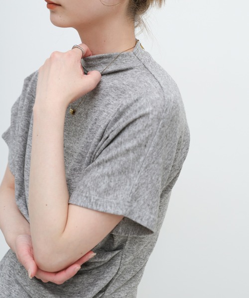 select MOCA(セレクトモカ)の「プチハイサイドドレープトップス(Tシャツ/カットソー・レディース・グレー/ブラック/アイボリー・FREE)」の11枚目の写真