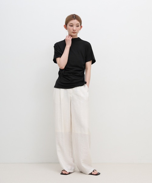 select MOCA(セレクトモカ)の「プチハイサイドドレープトップス(Tシャツ/カットソー・レディース・グレー/ブラック/アイボリー・FREE)」の6枚目の写真
