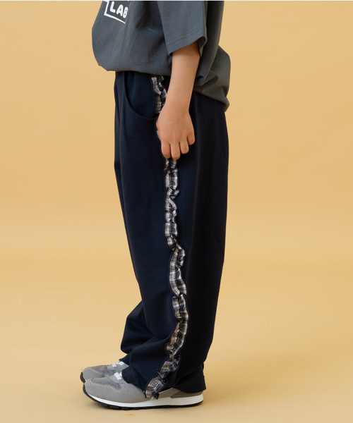 and D. petit main（アンドディープティマイン）の「サイドガラフリルスウェットパンツ（その他パンツ・キッズ・トップグレー/ネイビー/ラベンダー・110cm/130cm/120cm/90cm/140cm/100cm）」の9枚目の写真