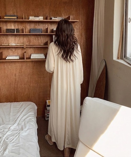SallyLunn(サリーラン)の「ナチュラルリブソフトワンピース(ワンピース・レディース・ベージュ/アイボリー・LARGE/MEDIUM)」の6枚目の写真