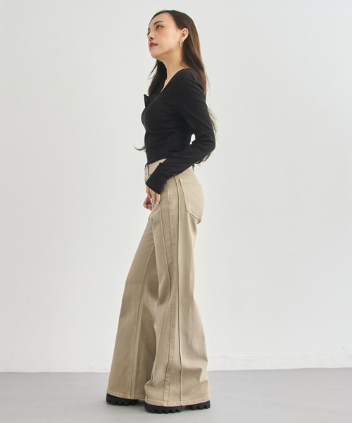 ANAP（アナップ）の「パッド付 ボタンデザイン ぴたっと ロングスリーブ Tシャツ（Tシャツ/カットソー・レディース・ホワイト/ブラック・F）」の15枚目の写真