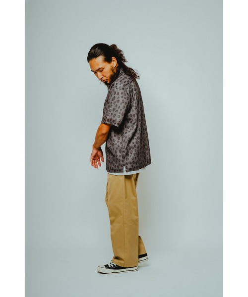 BIG MIKE（ビッグマイク）の「BIG MIKE ビックマイク / レオパード柄 メッシュ オープンカラー 半袖シャツ // 102625551（シャツ/ブラウス・メンズ・サンドベージュ/スミクロ・MEDIUM/X-LARGE/LARGE）」の7枚目の写真