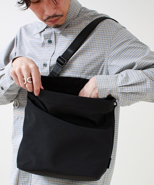 SML（エスエムエル）の「【SML/エスエムエル】2WAY SHOULDER BAG（ショルダーバッグ・メンズ・ブラック/オリーブ・FREE）」の3枚目の写真