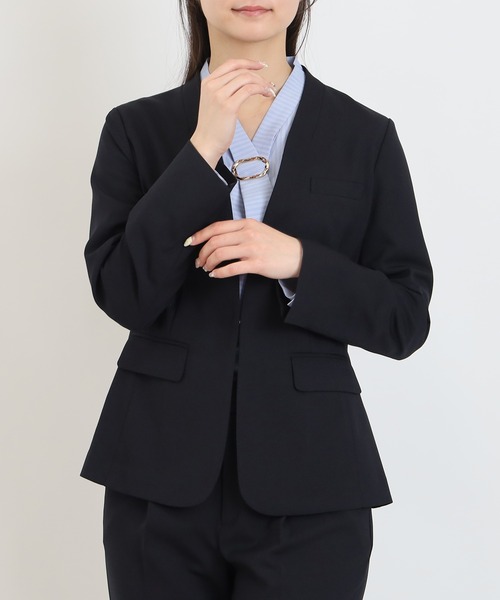 TRUDEA(トルディア)の「ナチュラルストレッチ カラーレスジャケット(ノーカラージャケット・レディース・ベージュ/ネイビー/ブラウン・SMALL/MEDIUM/LARGE/X-SMALL)」の3枚目の写真