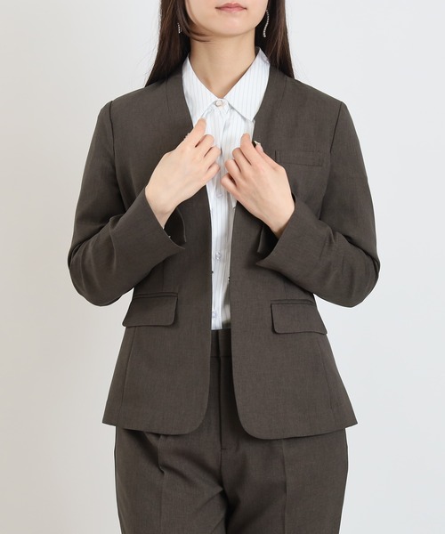 TRUDEA(トルディア)の「ナチュラルストレッチ カラーレスジャケット(ノーカラージャケット・レディース・ベージュ/ネイビー/ブラウン・SMALL/MEDIUM/LARGE/X-SMALL)」の2枚目の写真