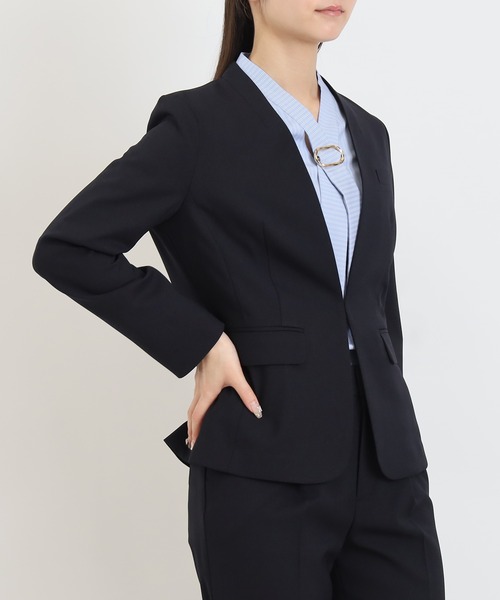 TRUDEA(トルディア)の「ナチュラルストレッチ カラーレスジャケット(ノーカラージャケット・レディース・ベージュ/ネイビー/ブラウン・SMALL/MEDIUM/LARGE/X-SMALL)」の13枚目の写真