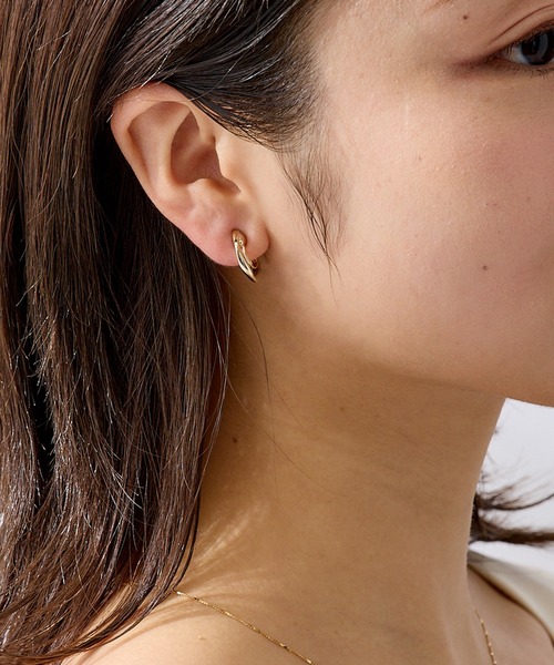 CALIN STANDARD(カリンスタンダード)の「◆金属アレルギー対応◆◆made in japan◆【痛くない】【落ちにくい】【ストレスフリーな着け心地】ニュアンスツイスト グランループフィットイヤリング(イヤリング・レディース・シルバー/ゴールド・FREE)」の10枚目の写真