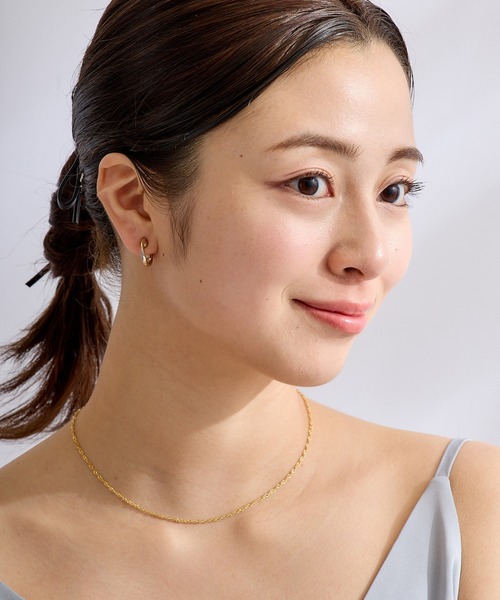 CALIN STANDARD(カリンスタンダード)の「◆金属アレルギー対応◆◆made in japan◆【痛くない】【落ちにくい】【ストレスフリーな着け心地】ニュアンスツイスト グランループフィットイヤリング(イヤリング・レディース・シルバー/ゴールド・FREE)」の3枚目の写真