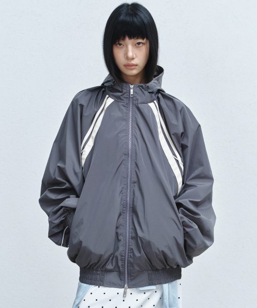 NICK&NICOLE(ニックアンドニコール)の「HOOD WIND ZIP-UP JACKET_CHARCOAL(ブルゾン・レディース・その他・FREE)」の2枚目の写真