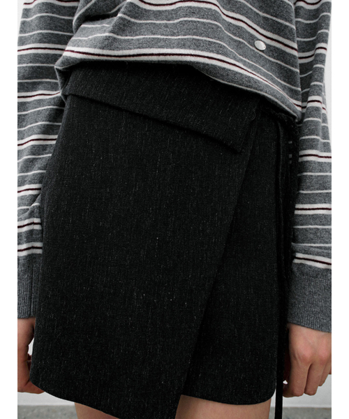 ATELIER NAIN（アトリエナイン）の「ZOE SIDE RIBBON WRAP SKIRT(SK-5035)（スカート・レディース・チャコールグレー・SMALL/MEDIUM）」の3枚目の写真