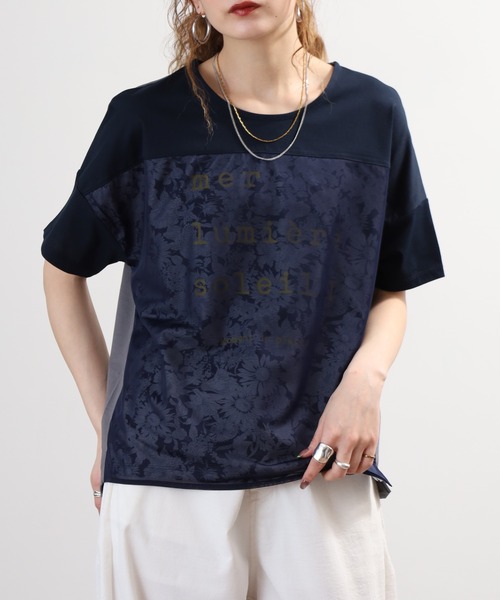 BRODIAEA(ブローディア)の「BRODIAEA チュール重ね花柄プリント 配色Tシャツ 日本製 半袖(Tシャツ/カットソー・レディース・ネイビー/マスタード・40)」の1枚目の写真