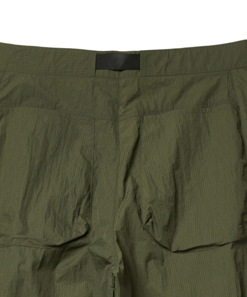 KALAPATTHAR（カラパタール）の「EASY WIDE NYLON RIPSTOP PANTS - KHAKI（その他パンツ・メンズ・その他・MEDIUM/LARGE/X-LARGE）」の8枚目の写真