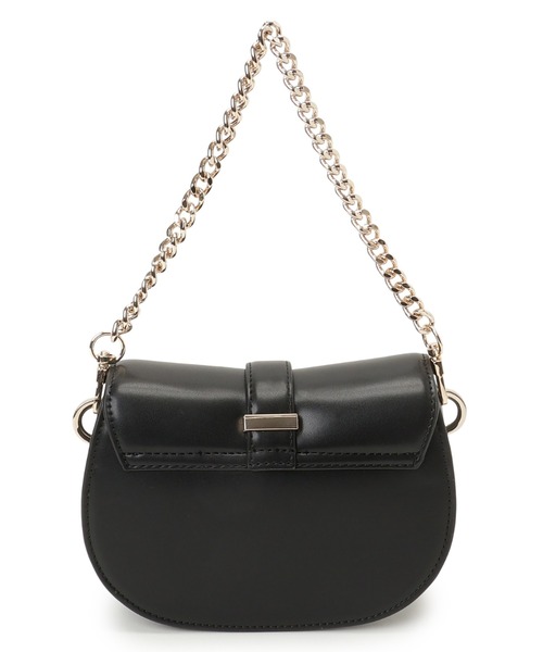 Guess(ゲス)の「CARRIE Mini Flap Crossbody ショルダーバッグ(ショルダーバッグ・レディース・ブラック/ライトベージュ・ONE SIZE)」の4枚目の写真